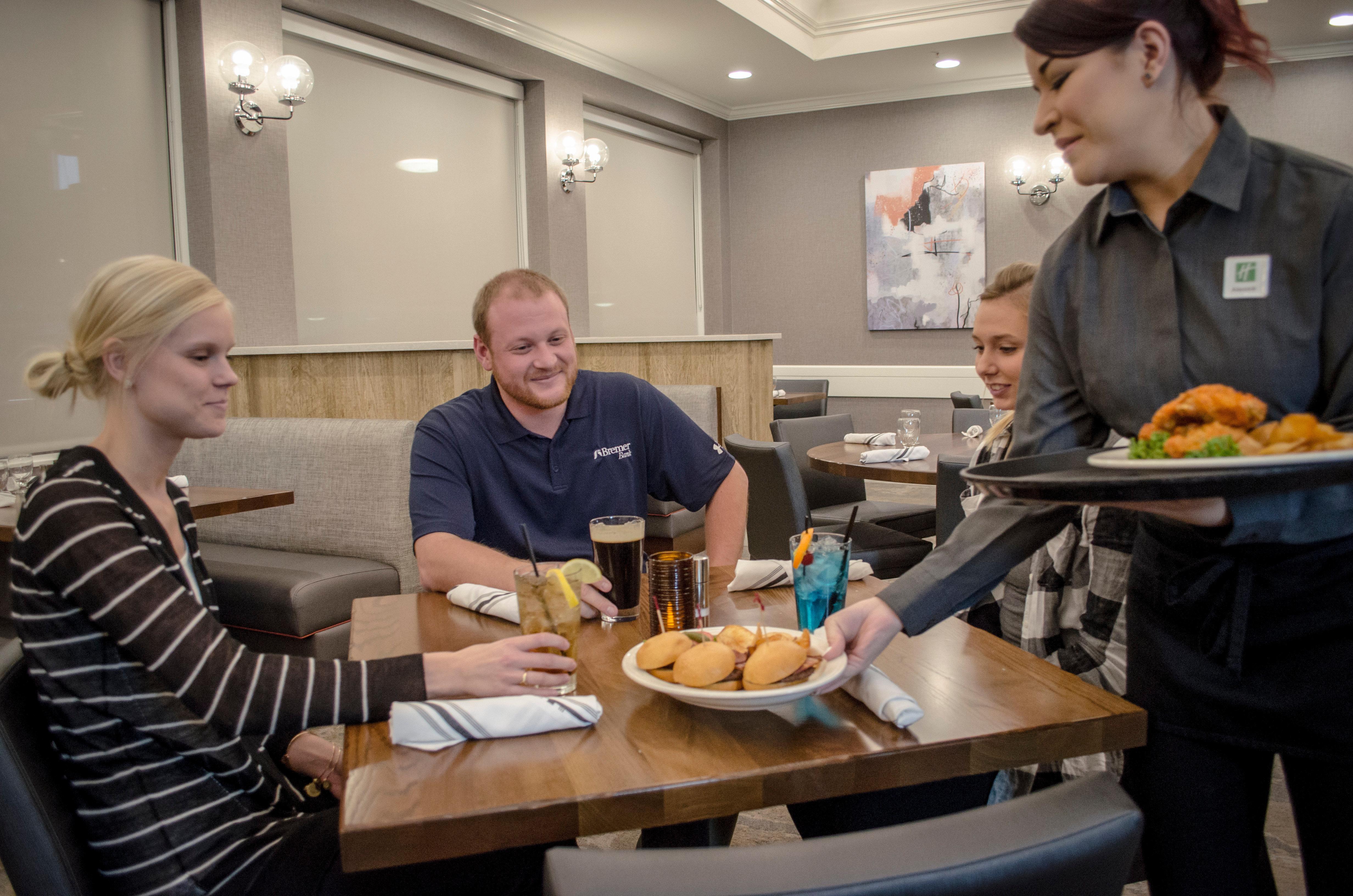 Holiday Inn Fargo By Ihg Eksteriør bilde